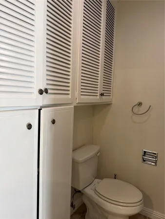 $3,200 | 5301 Balboa Boulevard, Unit D5, Encino, CA 91316