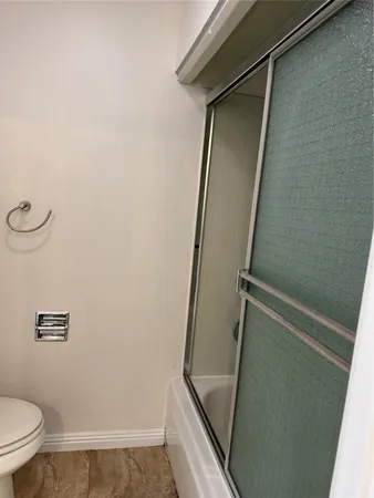 $3,200 | 5301 Balboa Boulevard, Unit D5, Encino, CA 91316