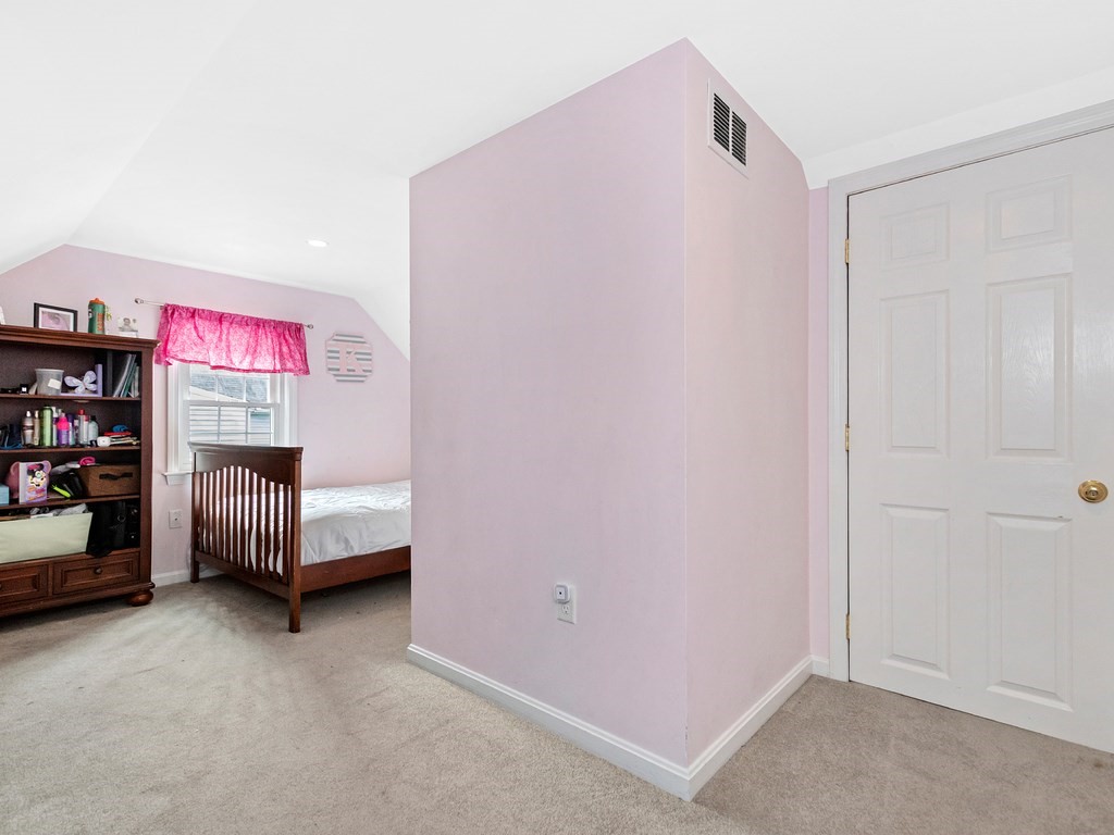 28 Ellery Road Waltham, MA 02453 - Photo 21 of 36 Gallery Image 21