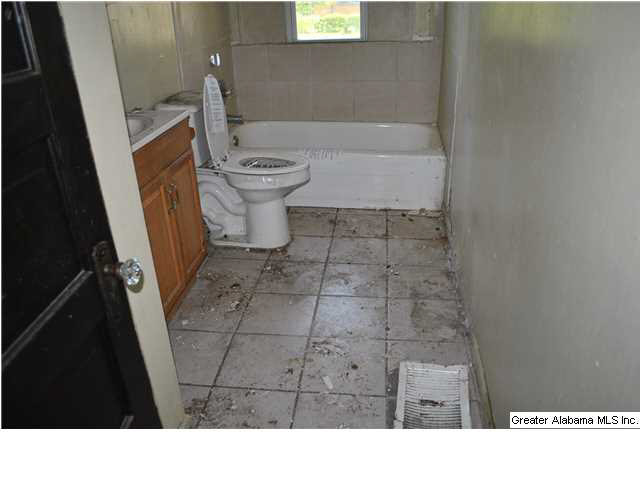 600 4th Street Southwest Birmingham, AL 35211 - Photo 4 of 8