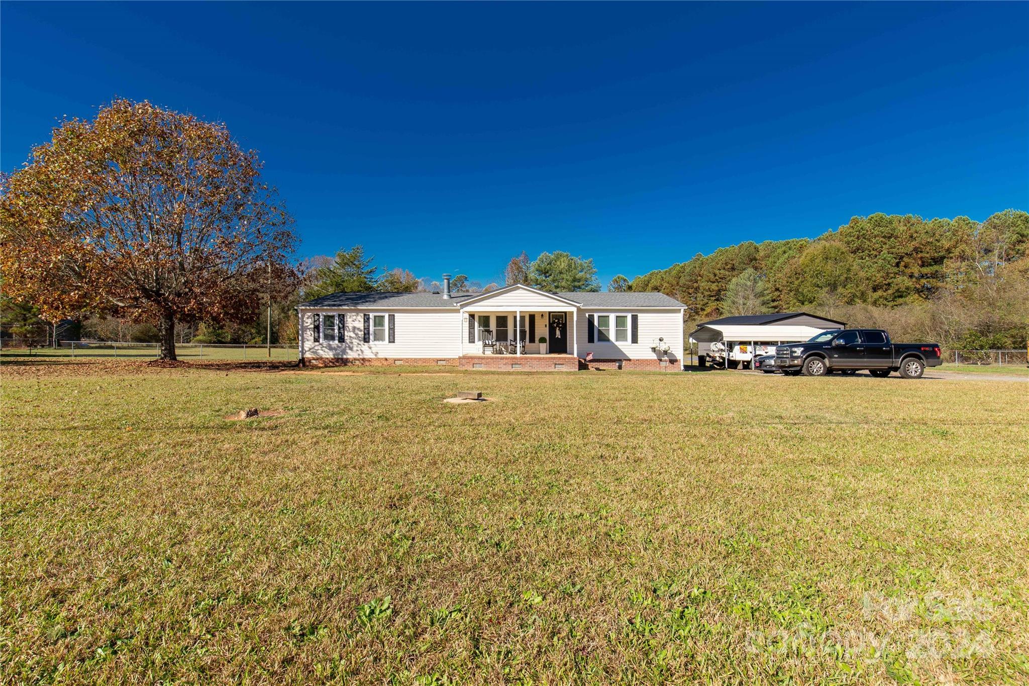 1813 Lincoln Road York, SC 29745 - Photo 1 of 39 Gallery Image 1