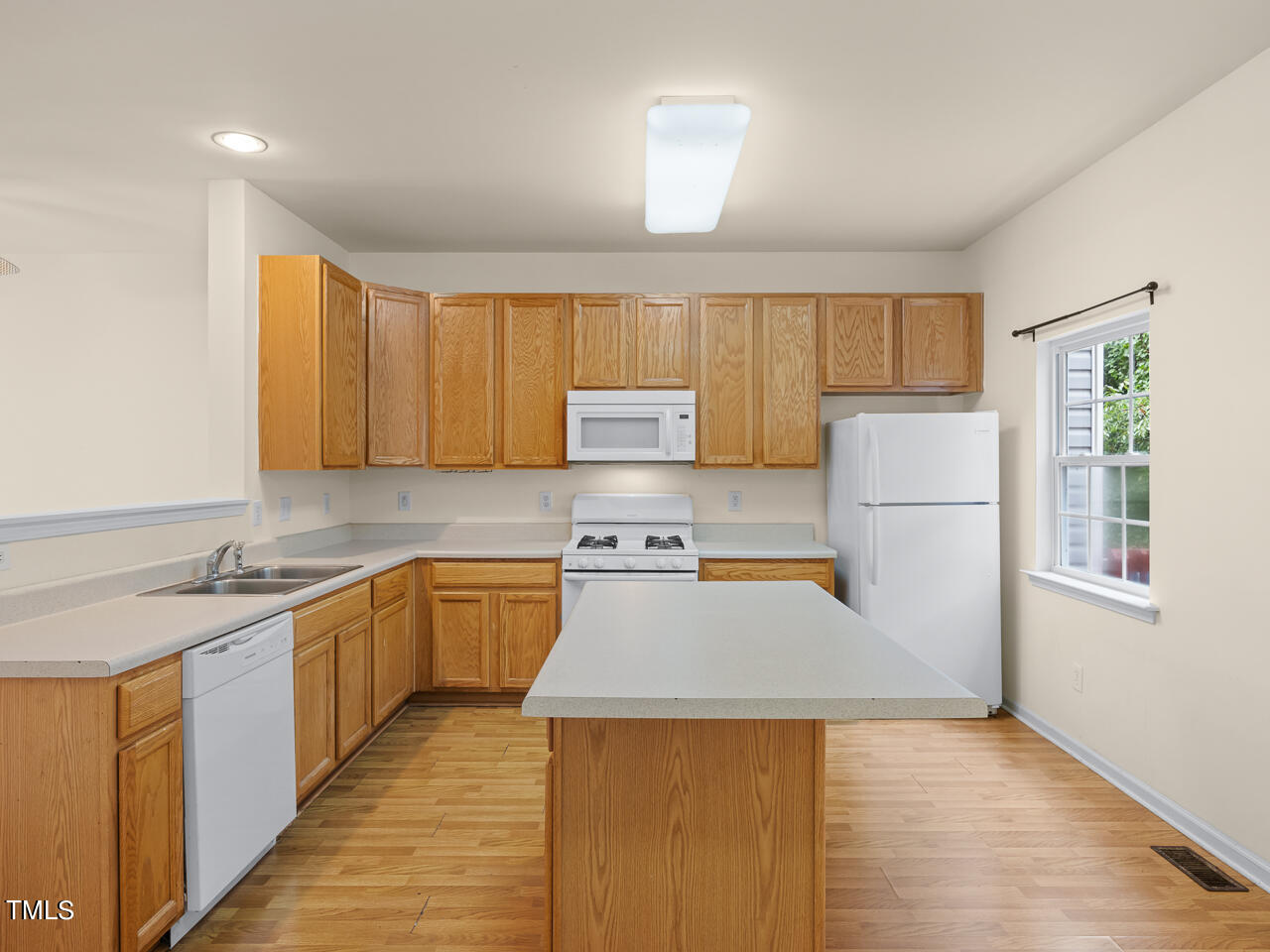 2840 Barrymore Street, Unit 101 Raleigh, NC 27603 - Photo 8 of 30 2840-barrymore-101-mls-8