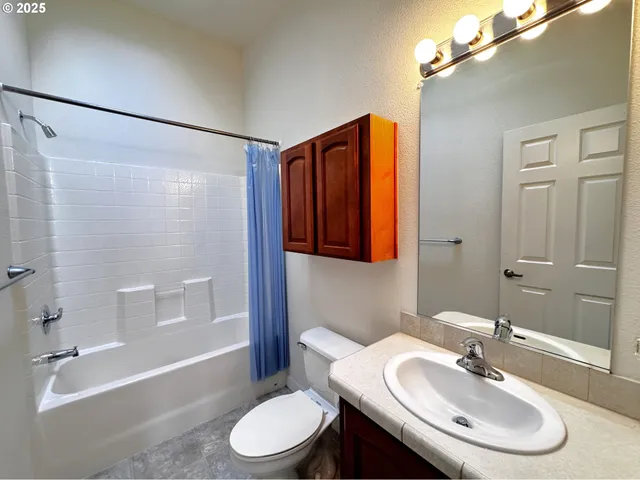 a bathroom with a bathtub