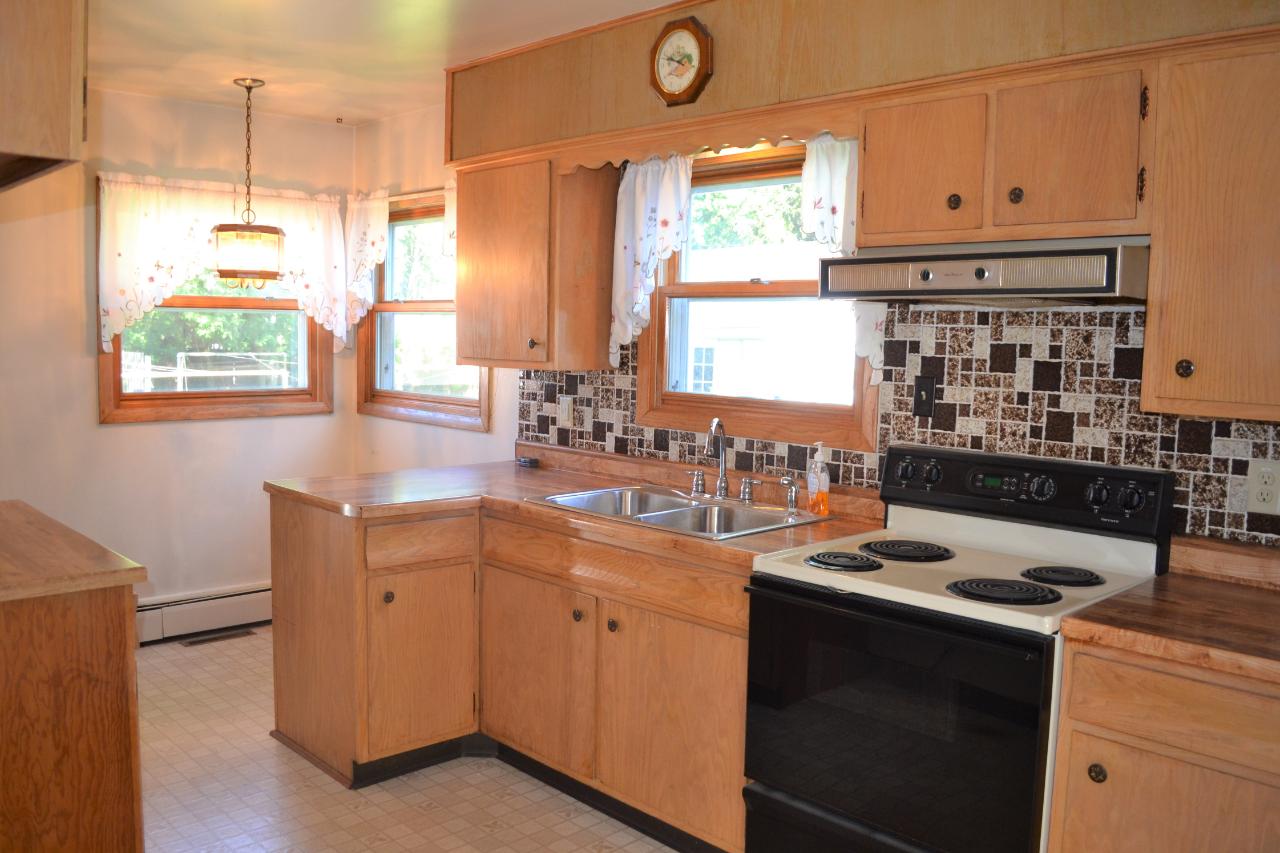 918 South Oneida Avenue Rhinelander, WI 54501 - Photo 6 of 16 Gallery Image 6