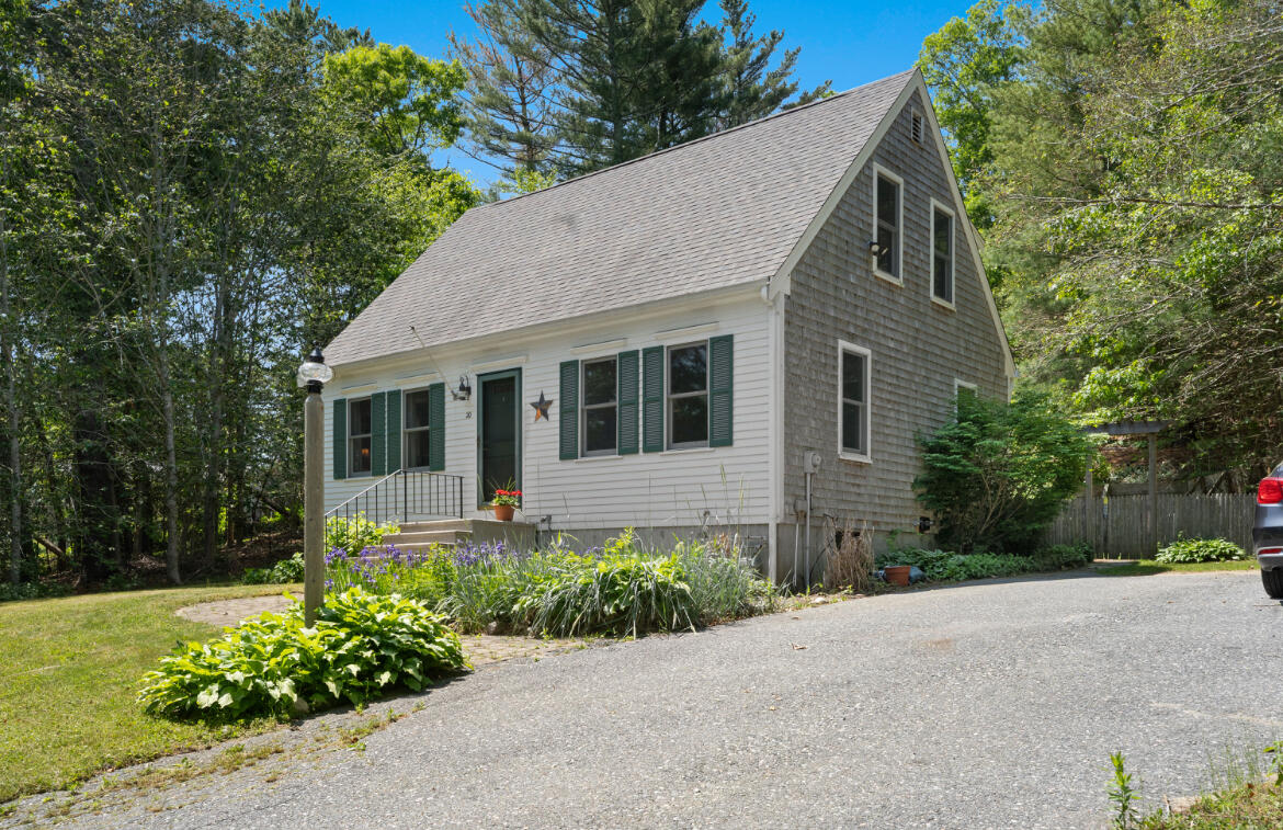 20 Jones Road Mashpee, MA 02649 - Photo 1 of 22 Welcome to 20 Jones Road!