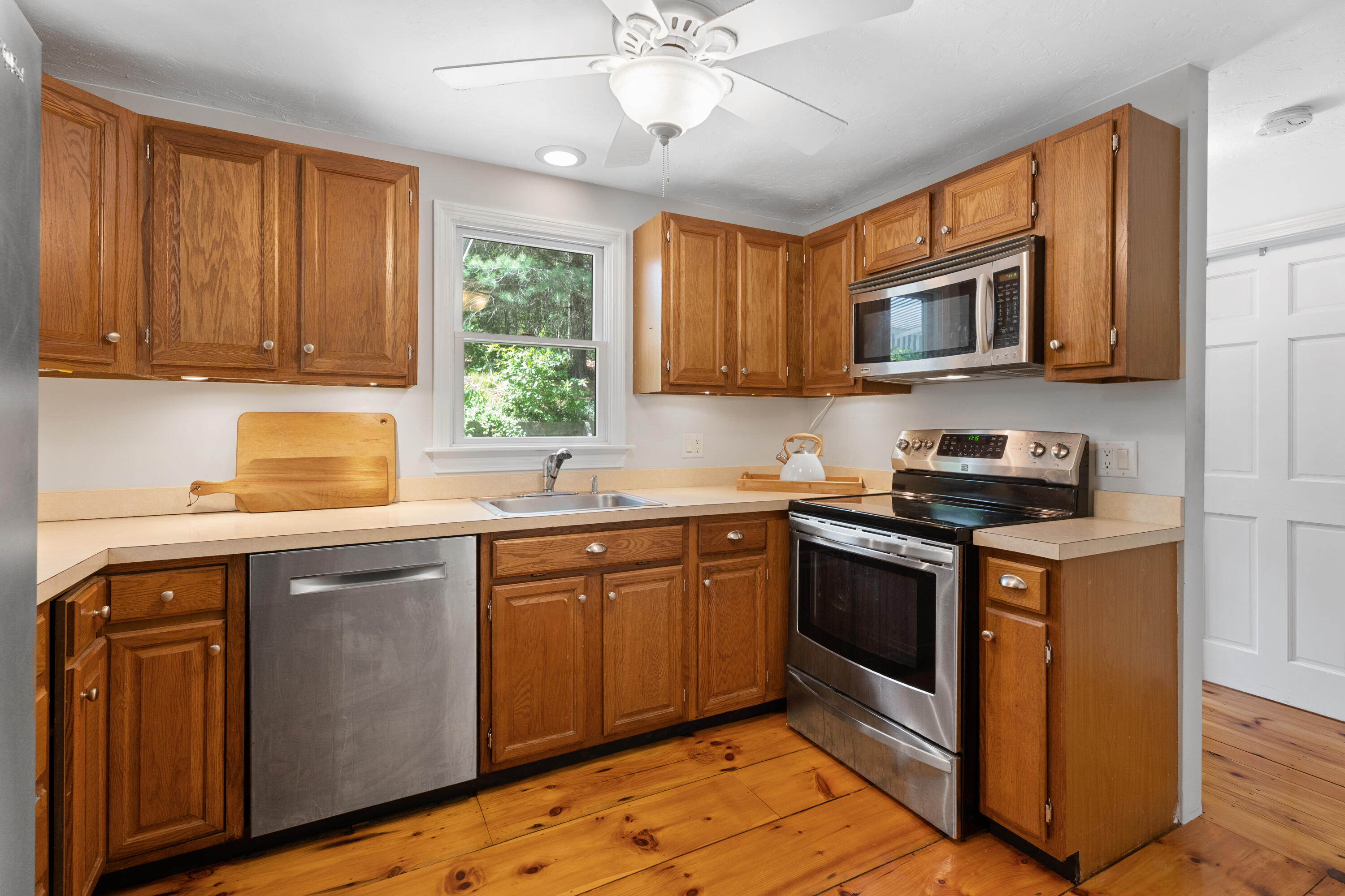 20 Jones Road Mashpee, MA 02649 - Photo 7 of 22 DSC01693