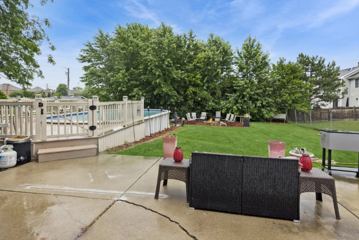 75 Rodenburg Road Roselle, IL 60172 - Photo 18 of 24