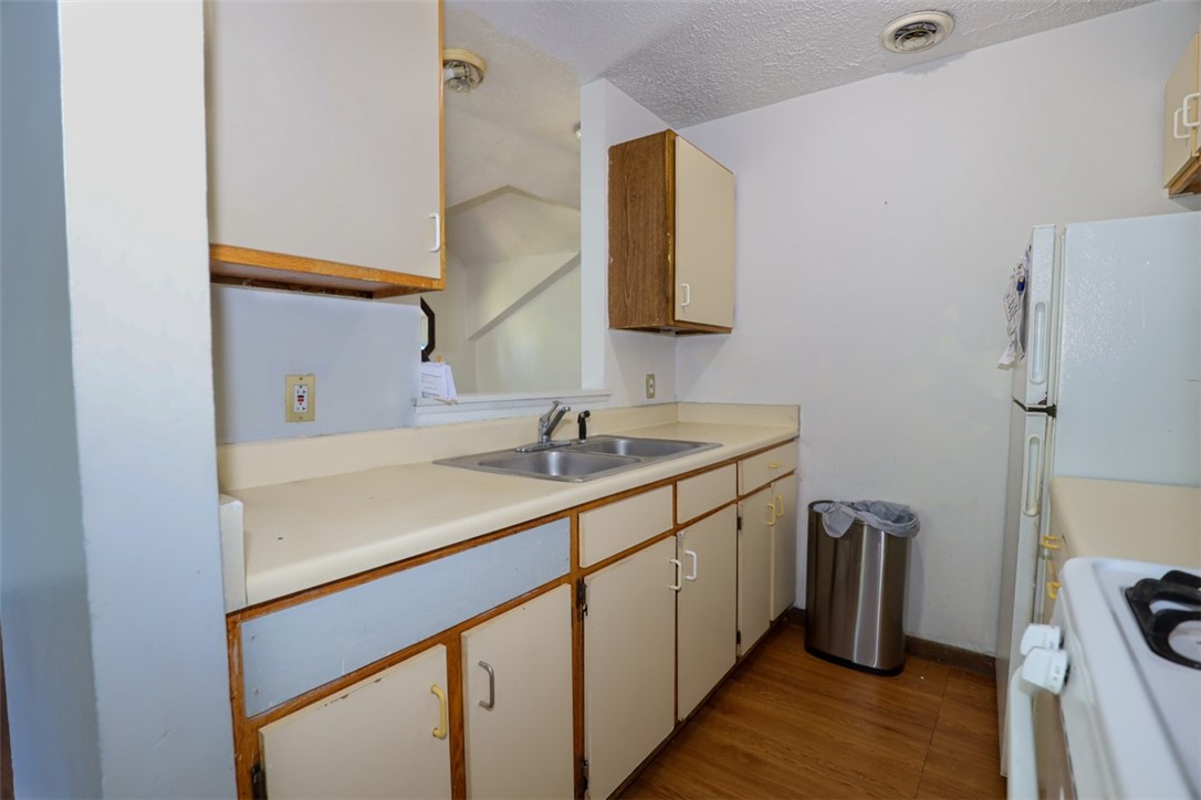 7-9 Salter Place Rochester, NY 14613 - Photo 16 of 25 The upstairs apartment kitchen