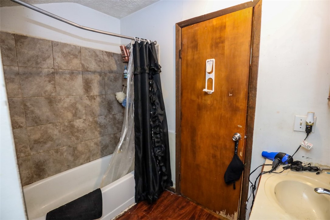 7-9 Salter Place Rochester, NY 14613 - Photo 25 of 25 Bathroom in the 3 bedroom apartment