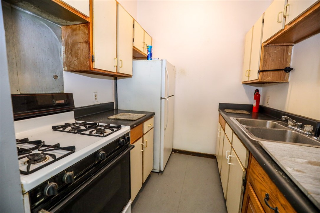 7-9 Salter Place Rochester, NY 14613 - Photo 5 of 25 Downstairs unit kitchen
