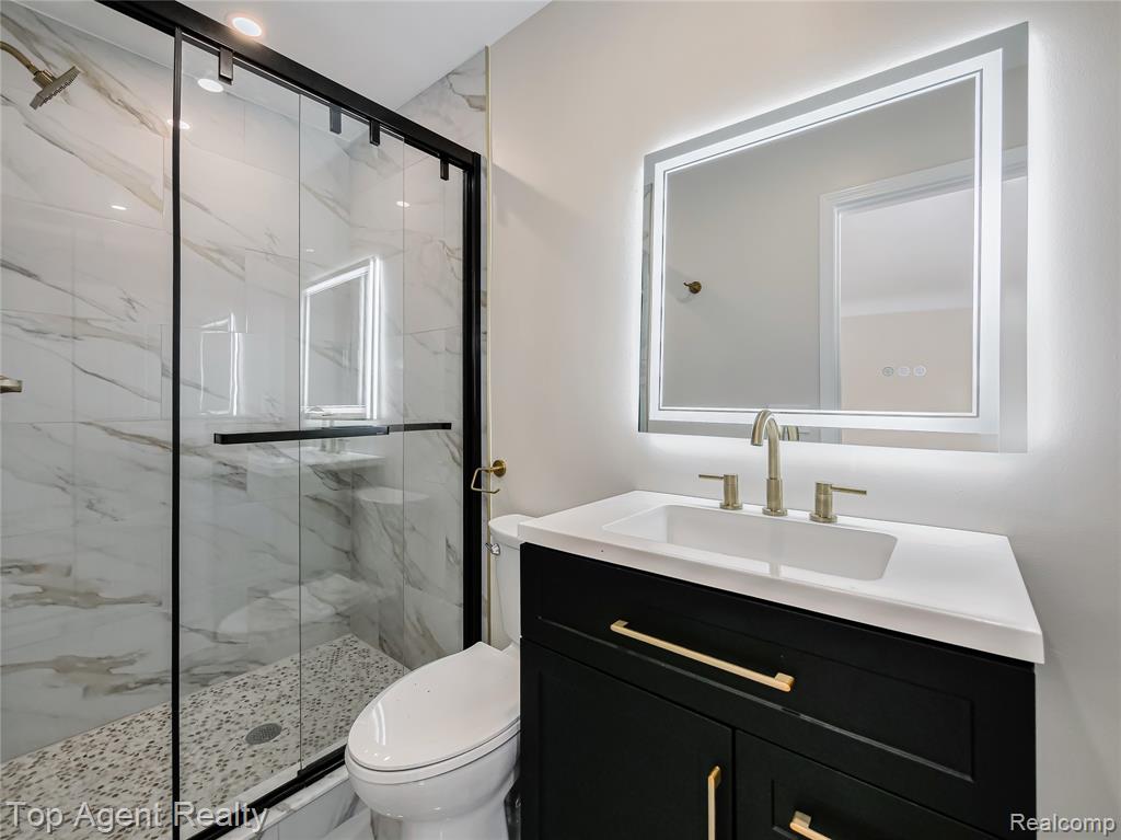 20580 21 Mile Road Macomb, MI 48044 - Photo 15 of 41