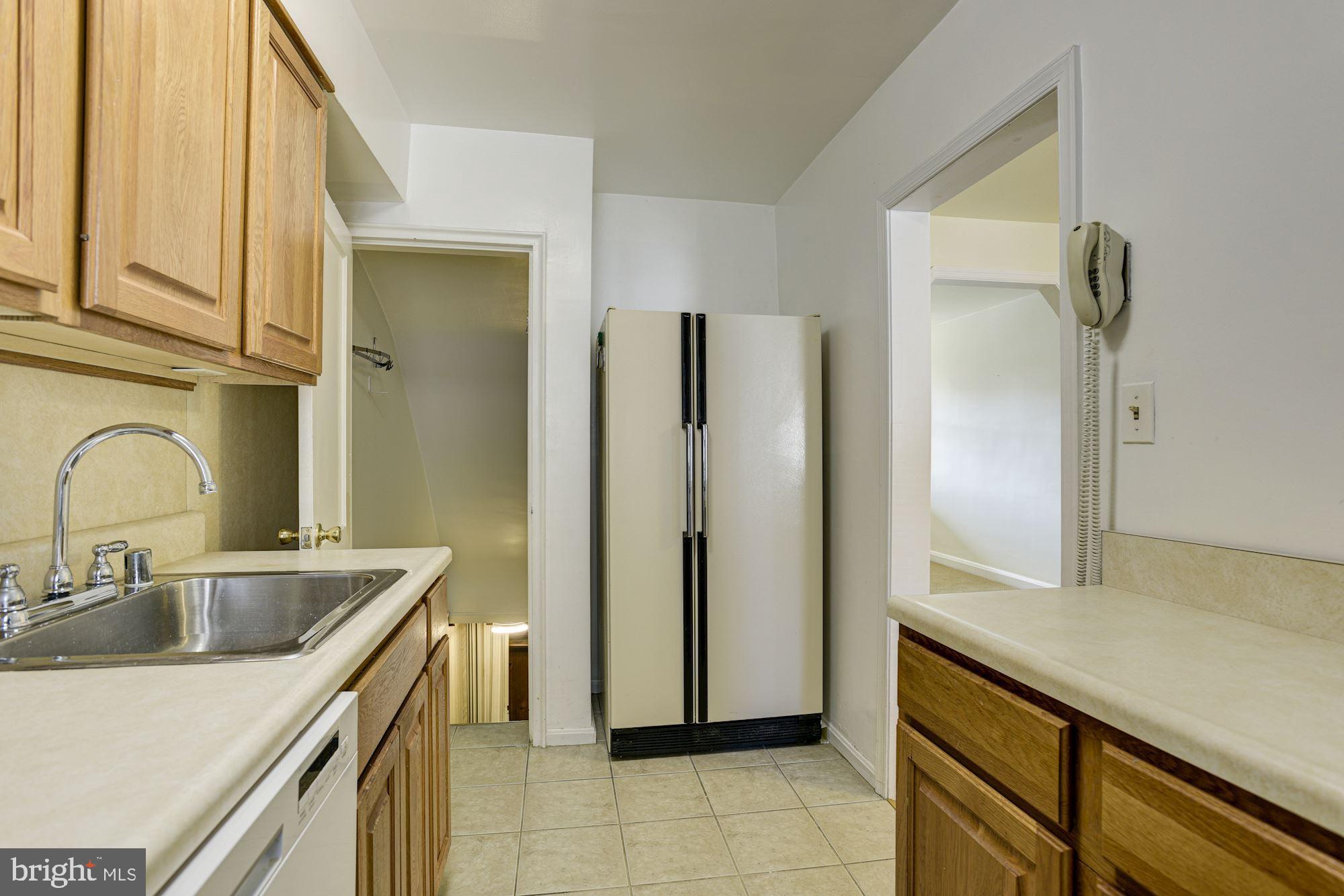 7814 Wynbrook Road Baltimore, MD 21224 - Photo 12 of 26 Kitchen