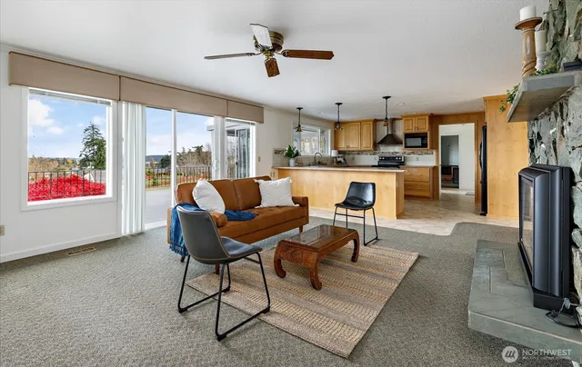 $630,000 | 622 Southwest Fairhaven Drive, Oak Harbor, WA 98277