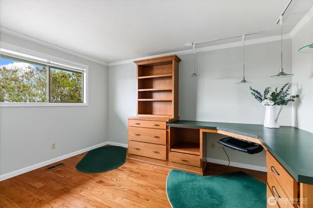 $630,000 | 622 Southwest Fairhaven Drive, Oak Harbor, WA 98277