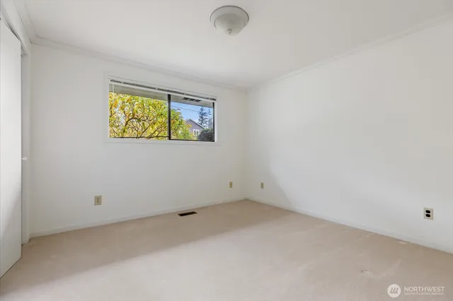 $630,000 | 622 Southwest Fairhaven Drive, Oak Harbor, WA 98277