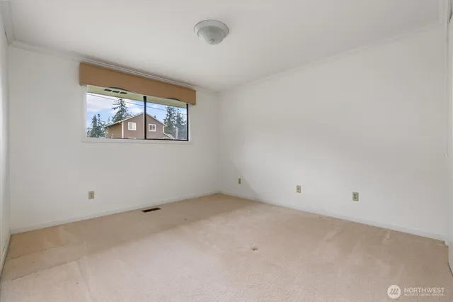 $630,000 | 622 Southwest Fairhaven Drive, Oak Harbor, WA 98277