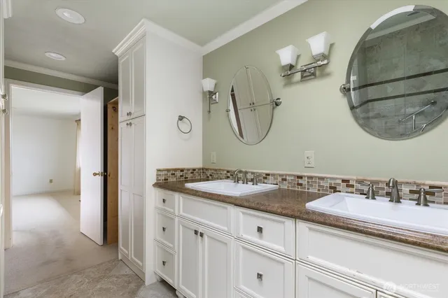 $630,000 | 622 Southwest Fairhaven Drive, Oak Harbor, WA 98277