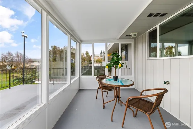 $630,000 | 622 Southwest Fairhaven Drive, Oak Harbor, WA 98277