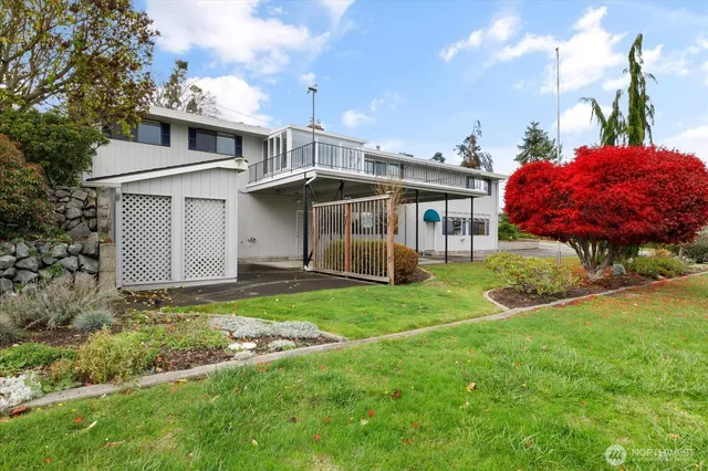 $630,000 | 622 Southwest Fairhaven Drive, Oak Harbor, WA 98277