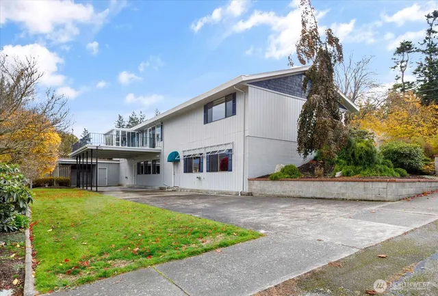 $630,000 | 622 Southwest Fairhaven Drive, Oak Harbor, WA 98277