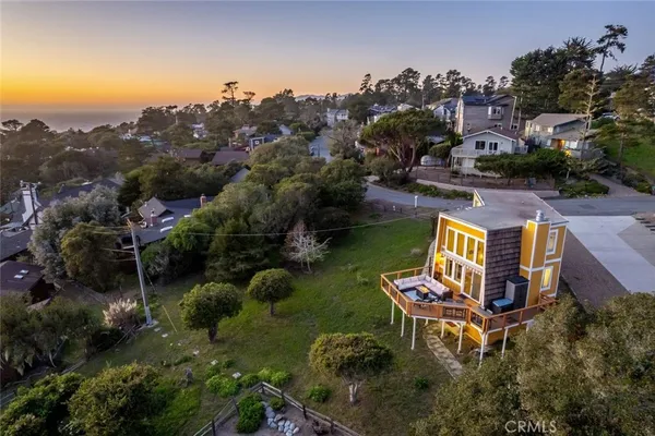$1,250,000 | 560 Canterbury Lane, Cambria, CA 93428