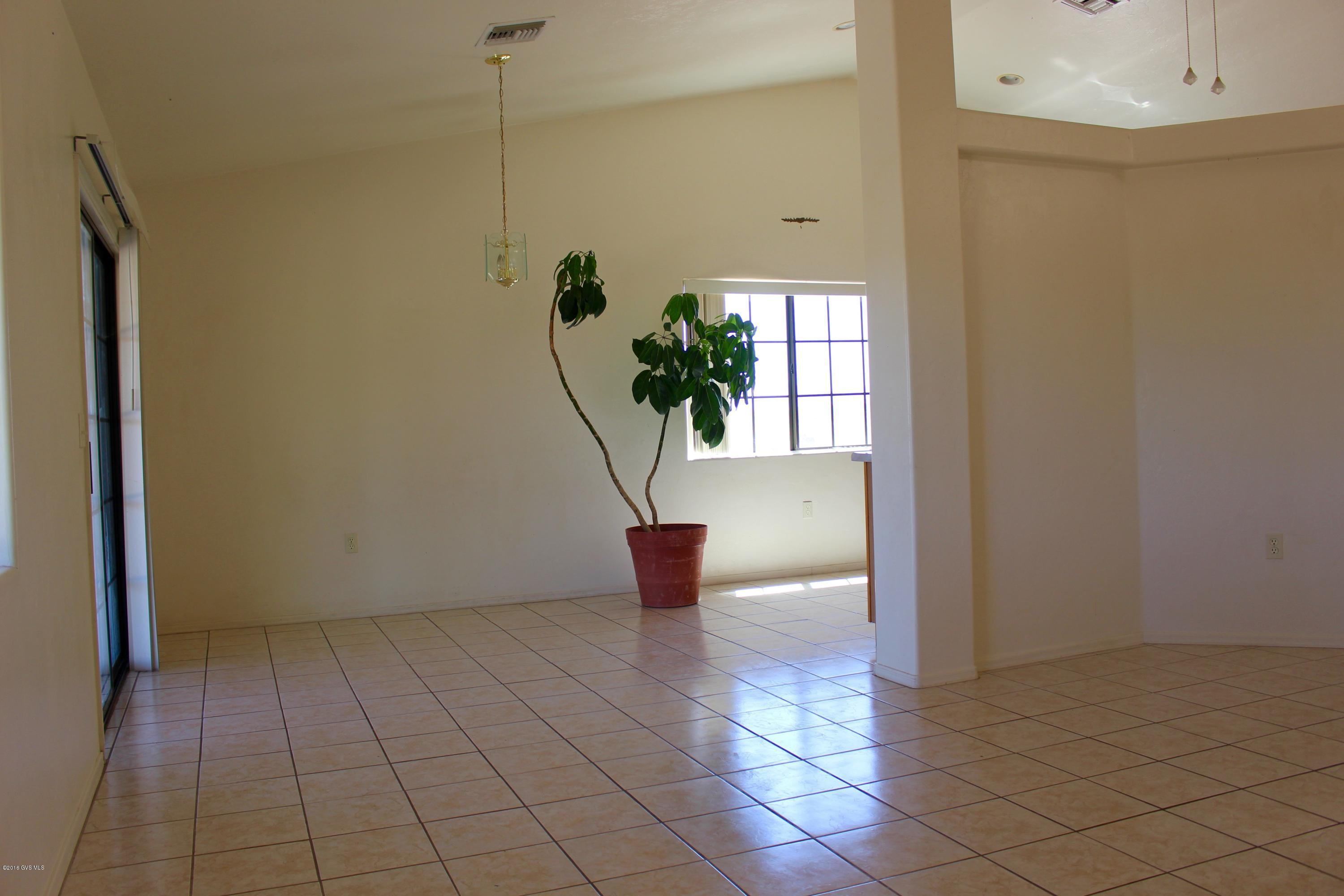 1048 Zorrita Court Rio Rico, AZ 85648 - Photo 8 of 28
