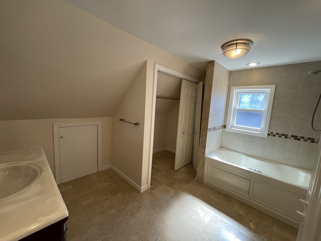 10 Weldon Road Newton, MA 02458 - Photo 15 of 23