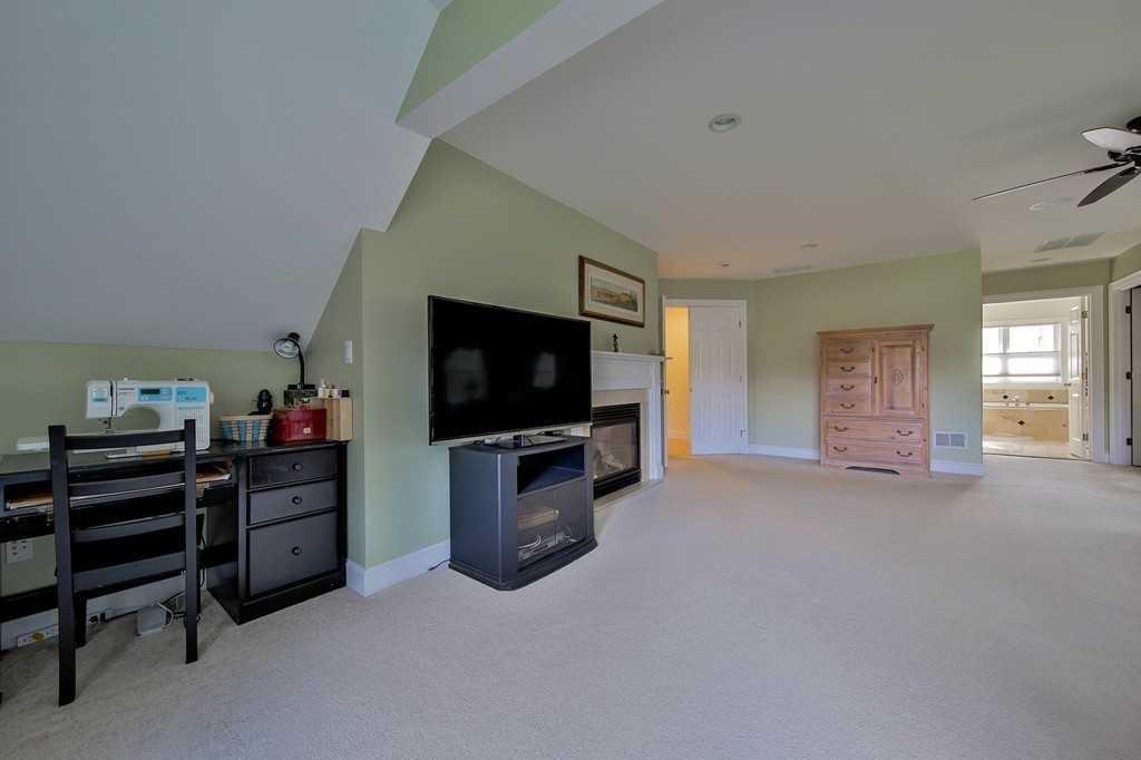 204 Davis Road Carlisle, MA 01741 - Photo 12 of 28 Gallery Image 12