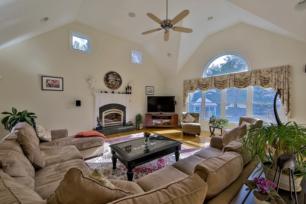 204 Davis Road Carlisle, MA 01741 - Photo 2 of 28 Gallery Image 2