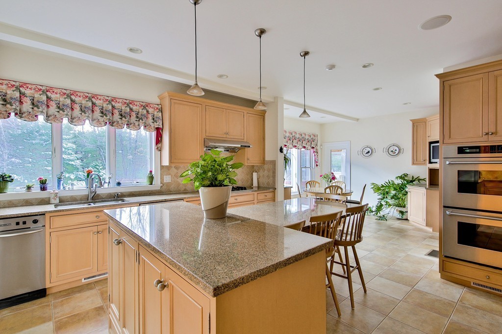 204 Davis Road Carlisle, MA 01741 - Photo 3 of 28 Gallery Image 3