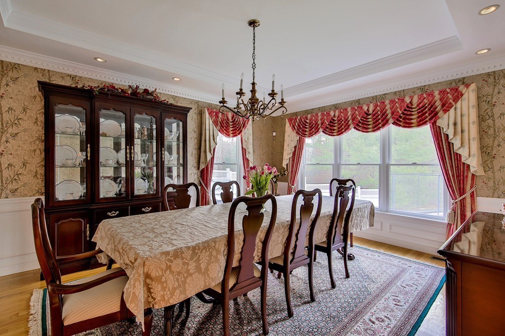 204 Davis Road Carlisle, MA 01741 - Photo 4 of 28 Gallery Image 4