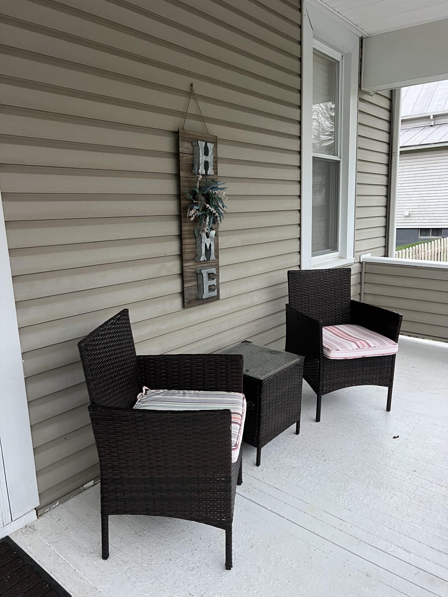232 North Basil Street Baltimore, OH 43105 - Photo 2 of 18 Front Porch