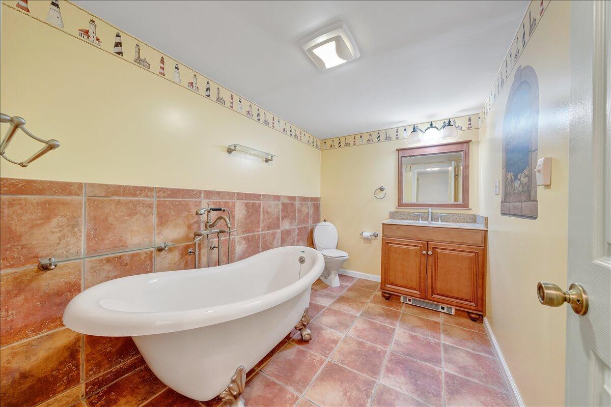 3222 Lakewood Forest Road Moneta, VA 24121 - Photo 46 of 97 46-MIB09840