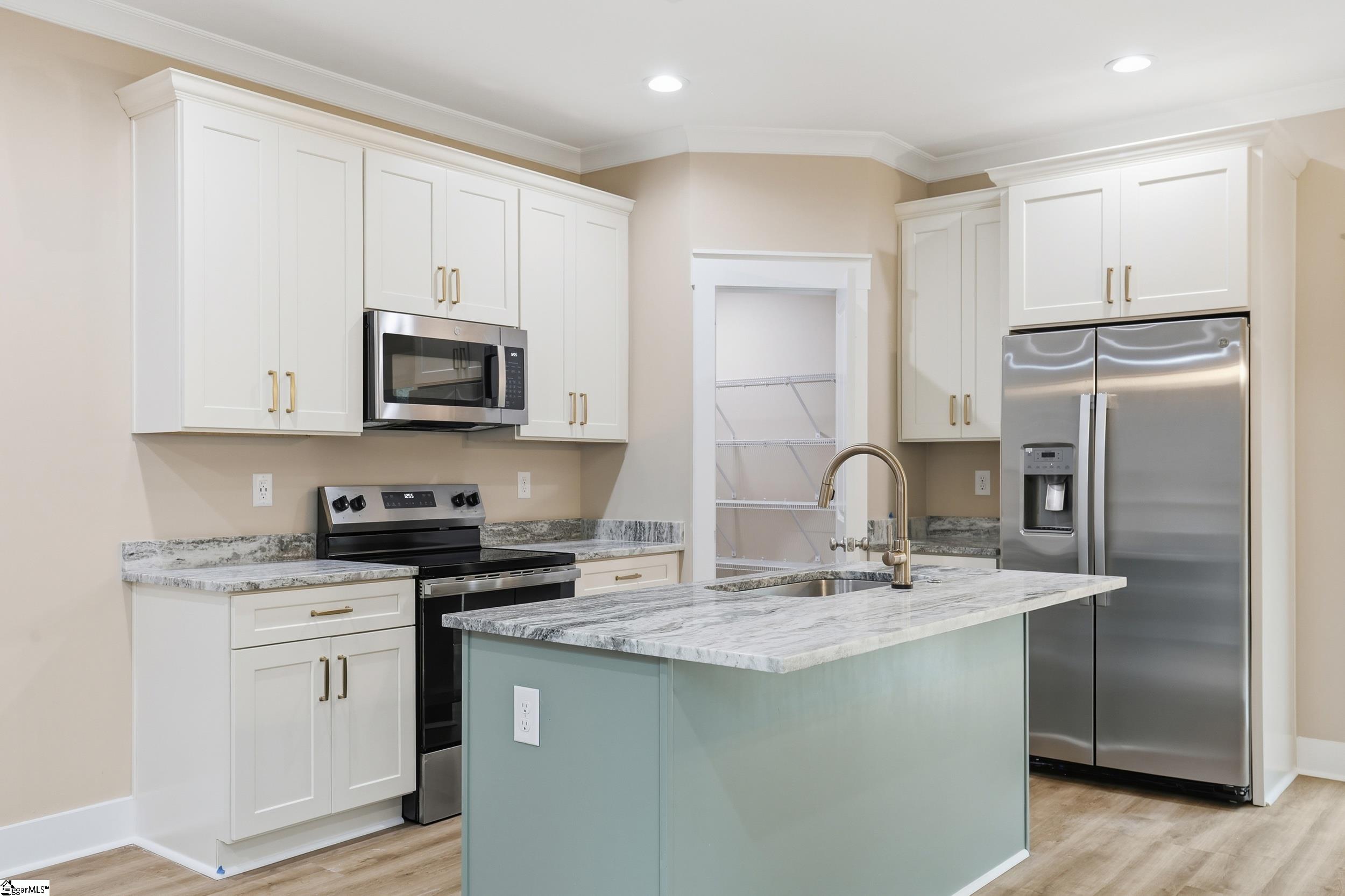 216 Giles Street Anderson, SC 29621 - Photo 9 of 39