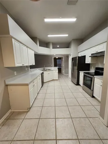 $2,400 | 22707 Roderick Drive, Land O' Lakes, FL 34639