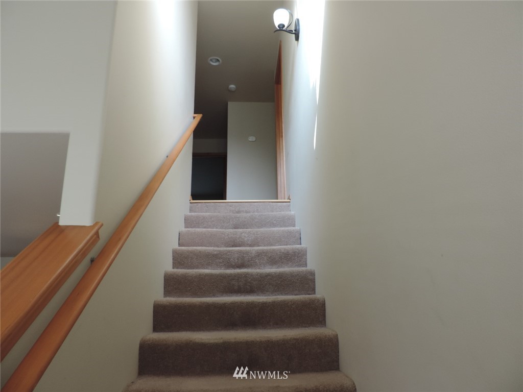 7025 Inlay Street Southeast Lacey, WA 98513 - Photo 11 of 24 Gallery Image 11