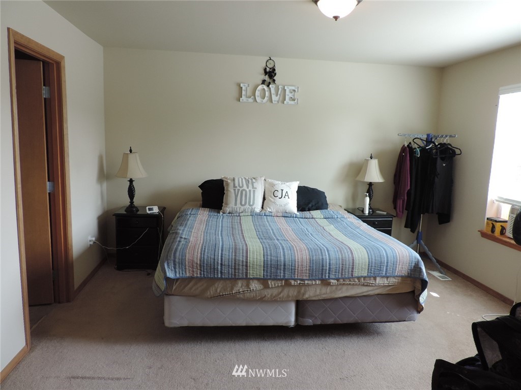 7025 Inlay Street Southeast Lacey, WA 98513 - Photo 13 of 24 Gallery Image 13