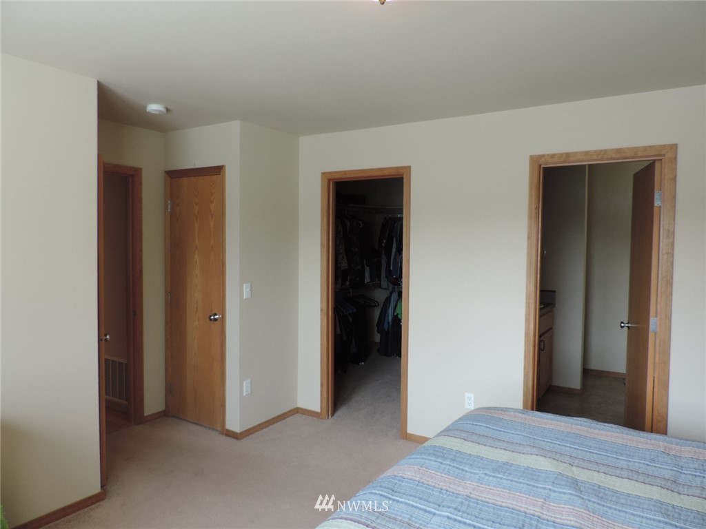 7025 Inlay Street Southeast Lacey, WA 98513 - Photo 14 of 24 Gallery Image 14