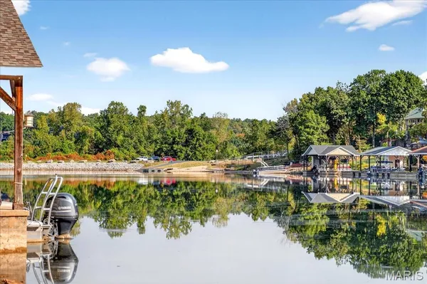 $599,900 | 9381 East Vista Drive, Hillsboro, MO 63050