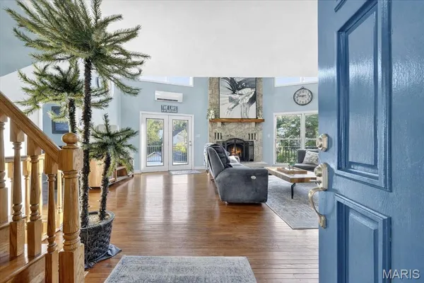 $599,900 | 9381 East Vista Drive, Hillsboro, MO 63050