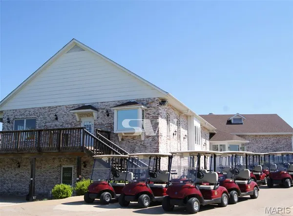 $599,900 | 9381 East Vista Drive, Hillsboro, MO 63050
