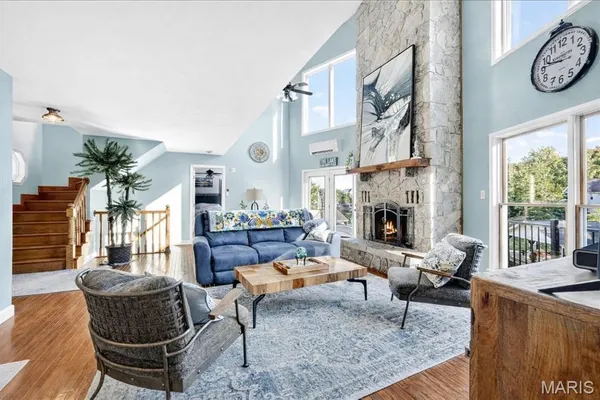 $599,900 | 9381 East Vista Drive, Hillsboro, MO 63050