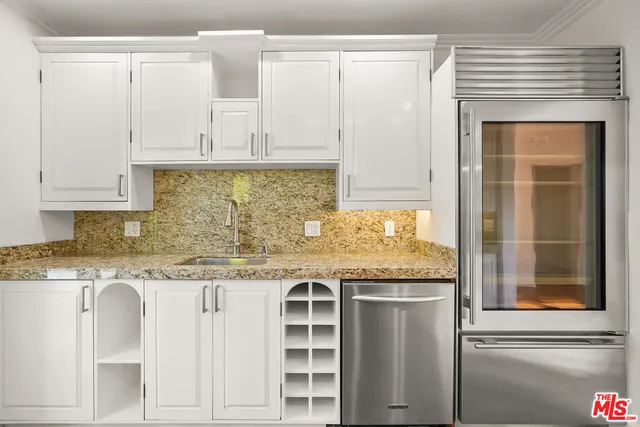 $11,995 | 318 Huntley Drive, West Hollywood, CA 90048