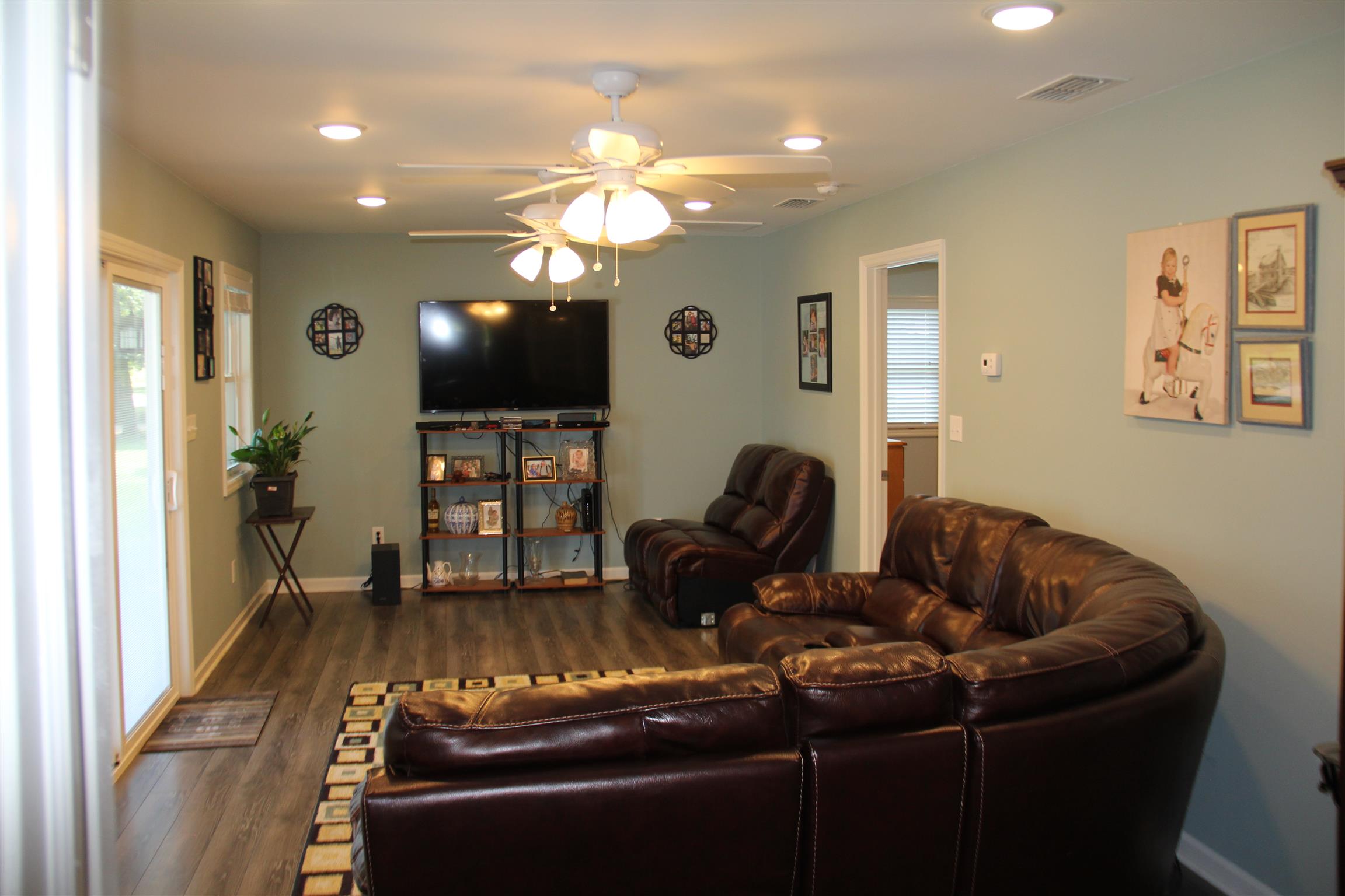 159 Myers Road Winchester, TN 37398 - Photo 5 of 26 Open Family Room