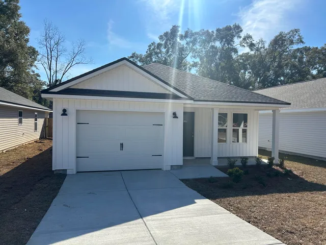 $244,900 | 583 Brock Avenue, Crestview, FL 32539