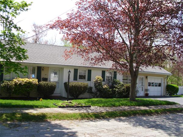 77 Bradley Rd Extension Braintree, MA 02184 - Photo 1 of 18 Gallery Image 1