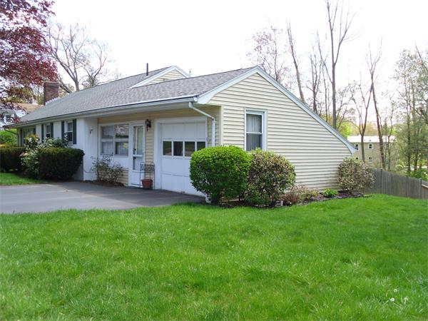 77 Bradley Rd Extension Braintree, MA 02184 - Photo 4 of 18 Gallery Image 4