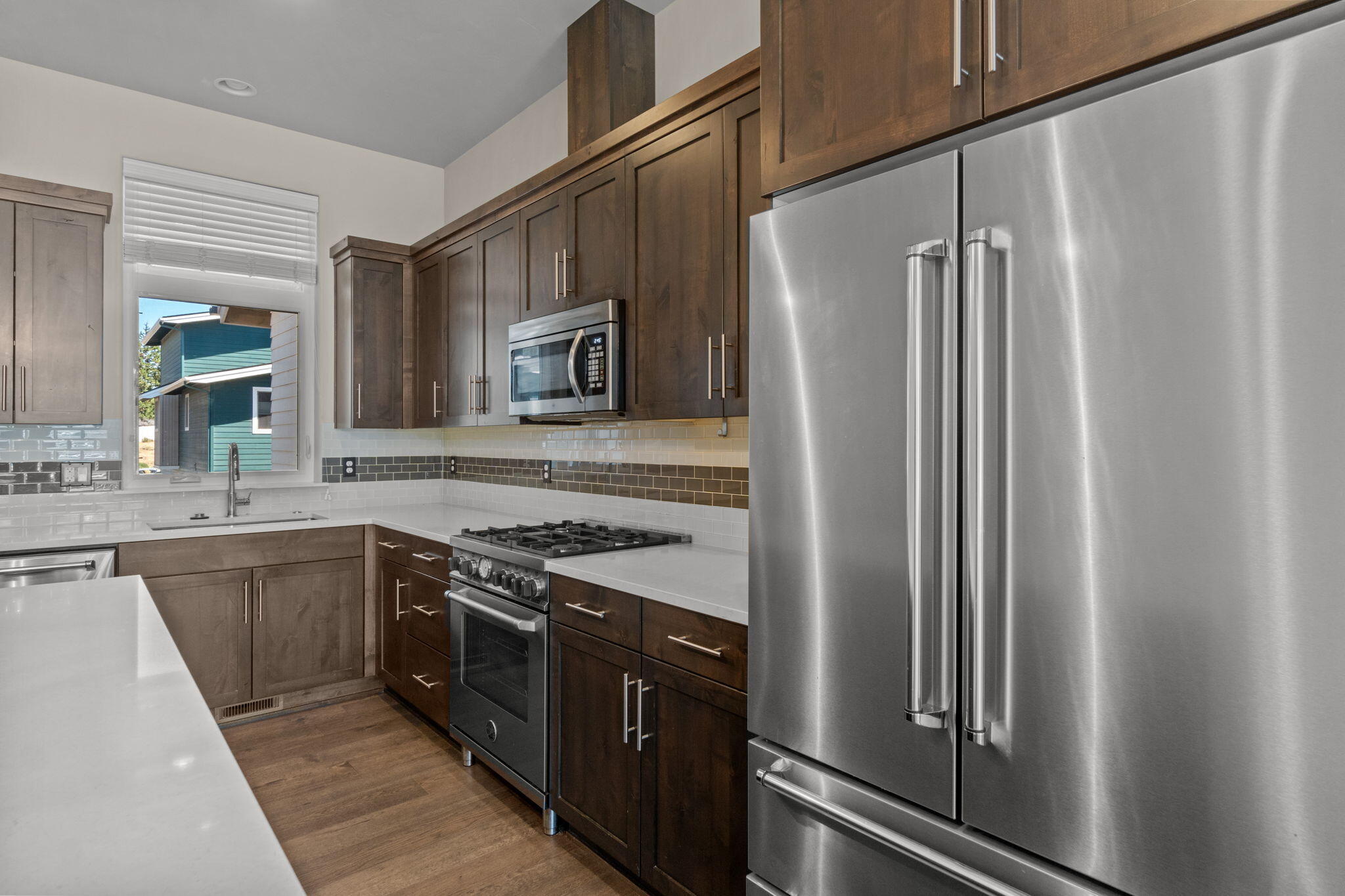 61578 Southwest Blakely Road Bend, OR 97702 - Photo 4 of 31 33-web-or-mls-Riley_Visuals-111