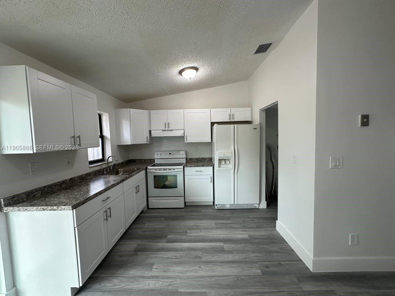 13986 Southwest 280th Terrace Homestead, FL 33033 - Photo 18 of 29