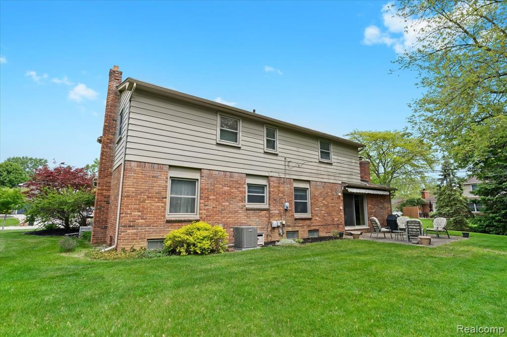 799 Croydon Road Rochester Hills, MI 48309 - Photo 40 of 56